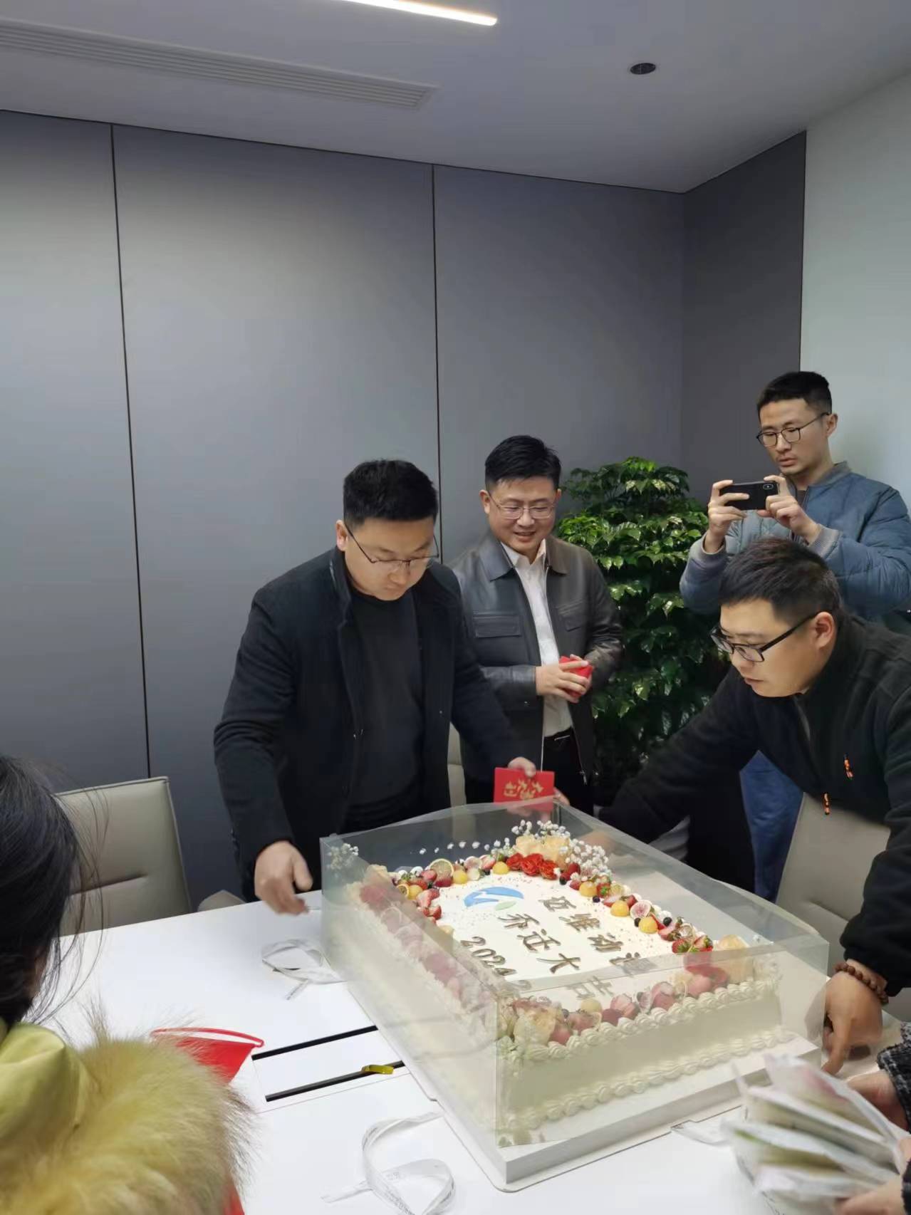 上海邁維動(dòng)漫科技有限公司喜迎新年喬遷之喜：立足新起點(diǎn)，開啟新征程！(圖5)