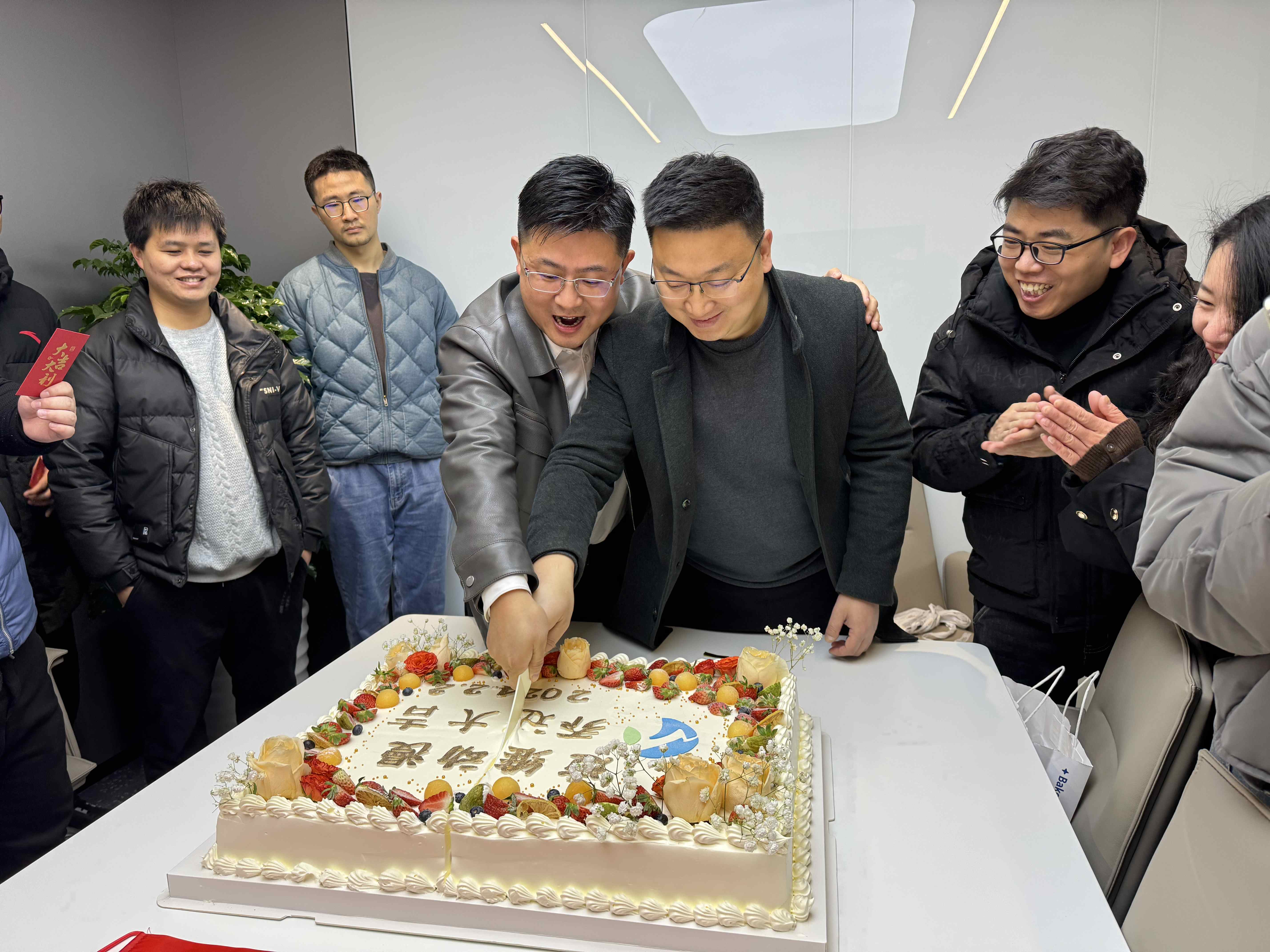上海邁維動(dòng)漫科技有限公司喜迎新年喬遷之喜：立足新起點(diǎn)，開啟新征程！(圖8)